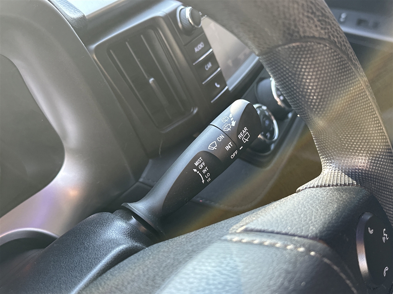 Toyota RAV4 LE FWD 2016