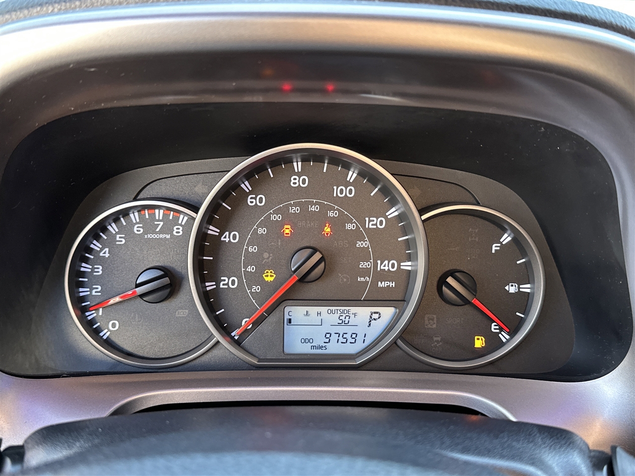 Toyota RAV4 LE FWD 2016