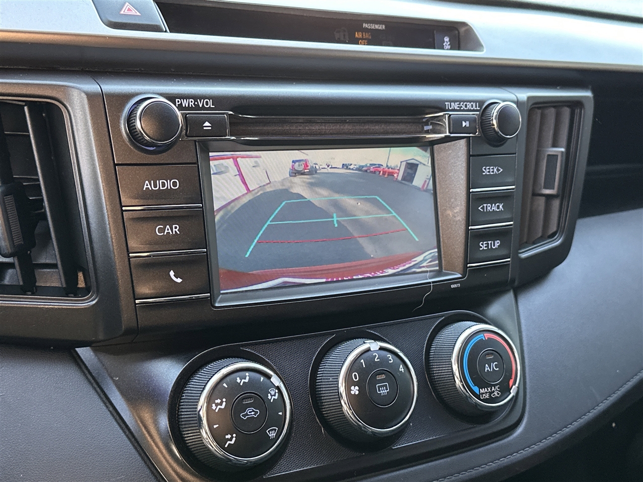 Toyota RAV4 LE FWD 2016