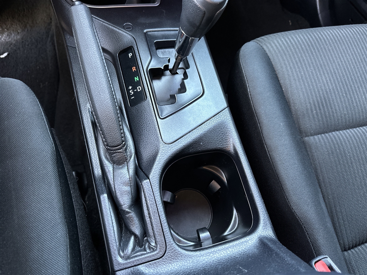 Toyota RAV4 LE FWD 2016