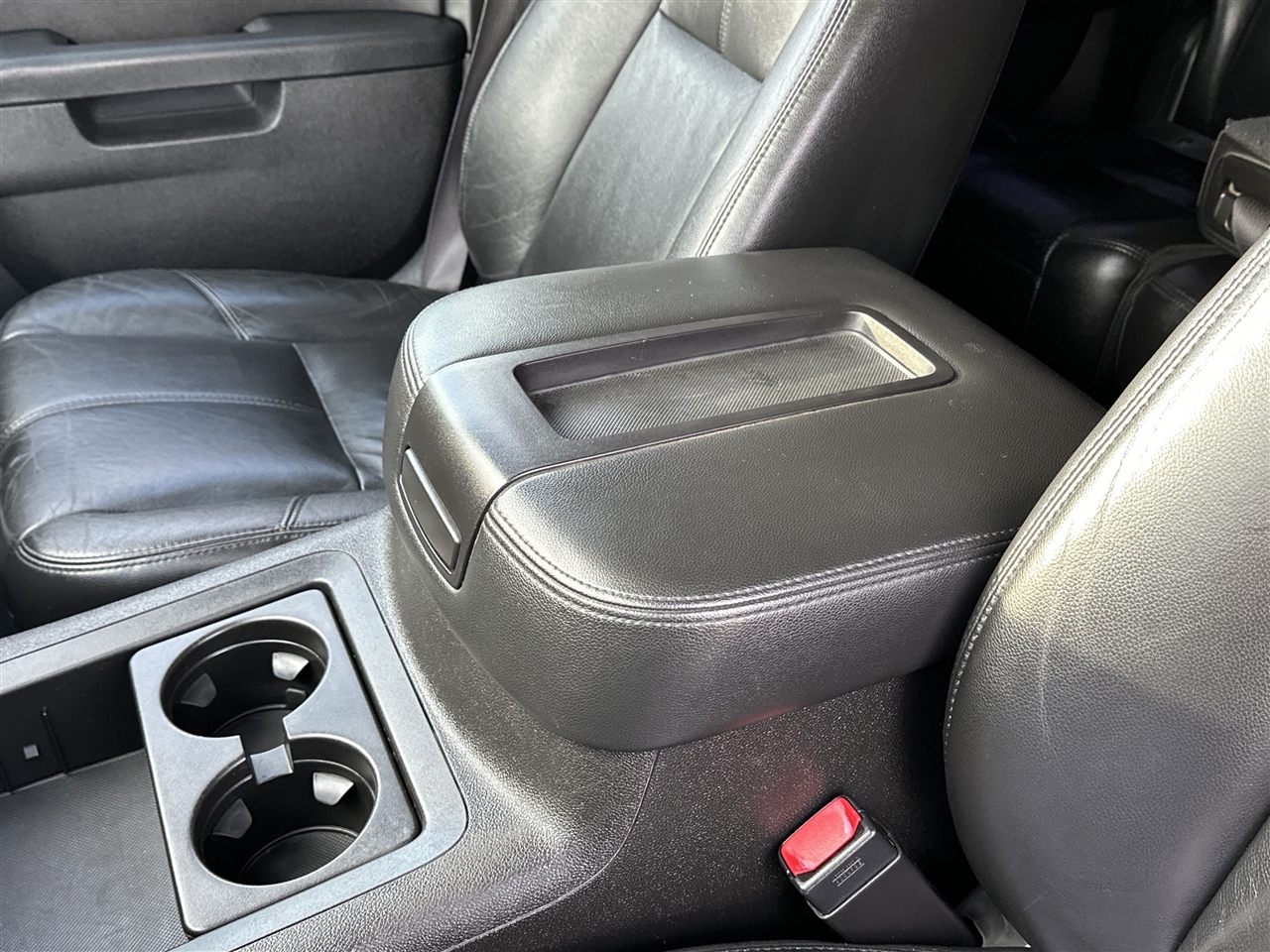 GMC Yukon XL SLT 1/2 Ton 4WD 2014