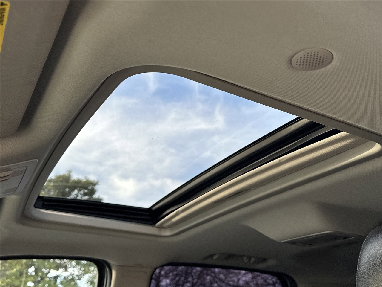 GMC Yukon XL SLT 1/2 Ton 4WD 2014