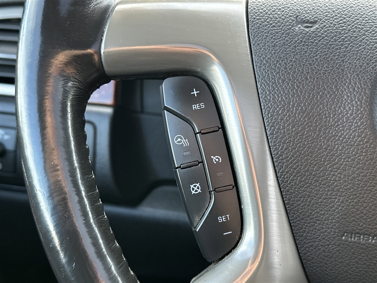 GMC Yukon XL SLT 1/2 Ton 4WD 2014