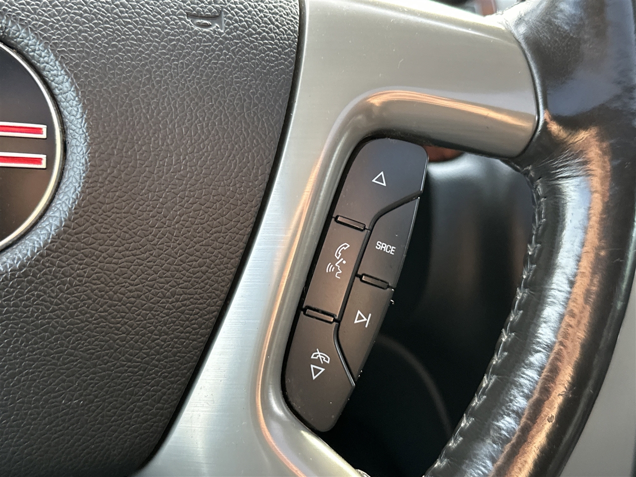 GMC Yukon XL SLT 1/2 Ton 4WD 2014