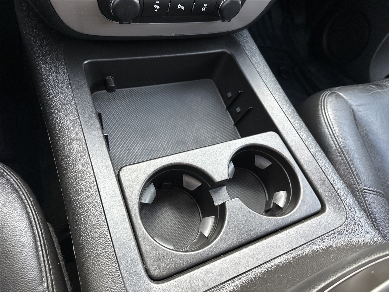 GMC Yukon XL SLT 1/2 Ton 4WD 2014