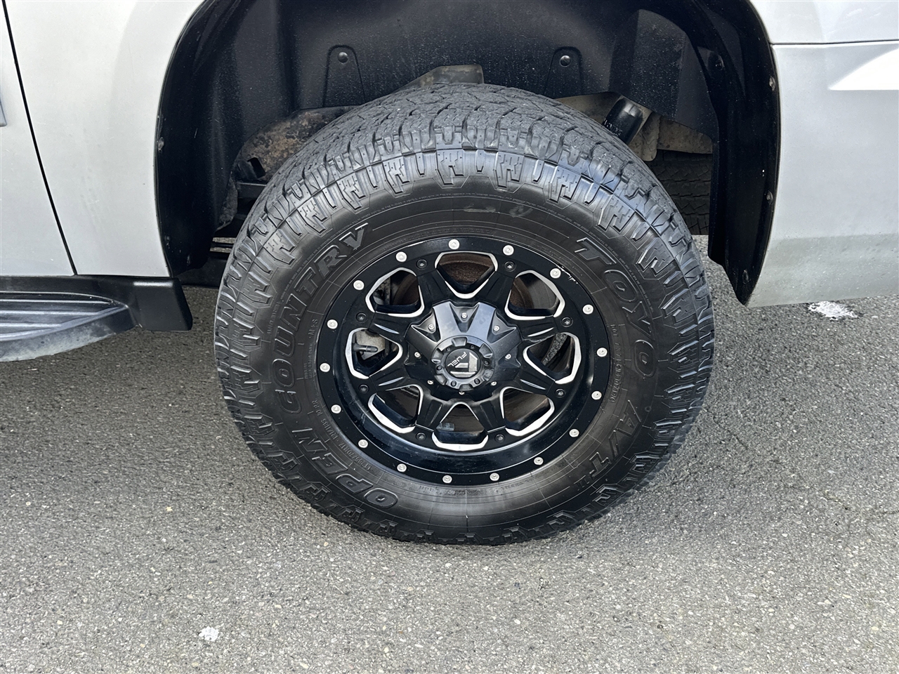 GMC Yukon XL SLT 1/2 Ton 4WD 2014