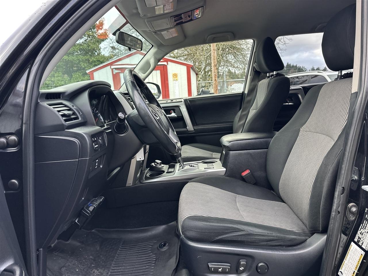 Toyota 4Runner SR5 4WD 2016