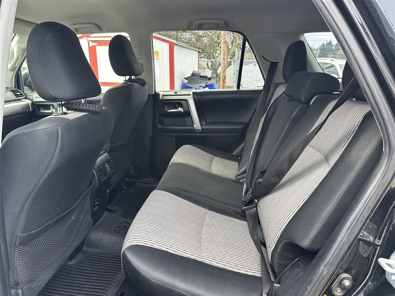 Toyota 4Runner SR5 4WD 2016