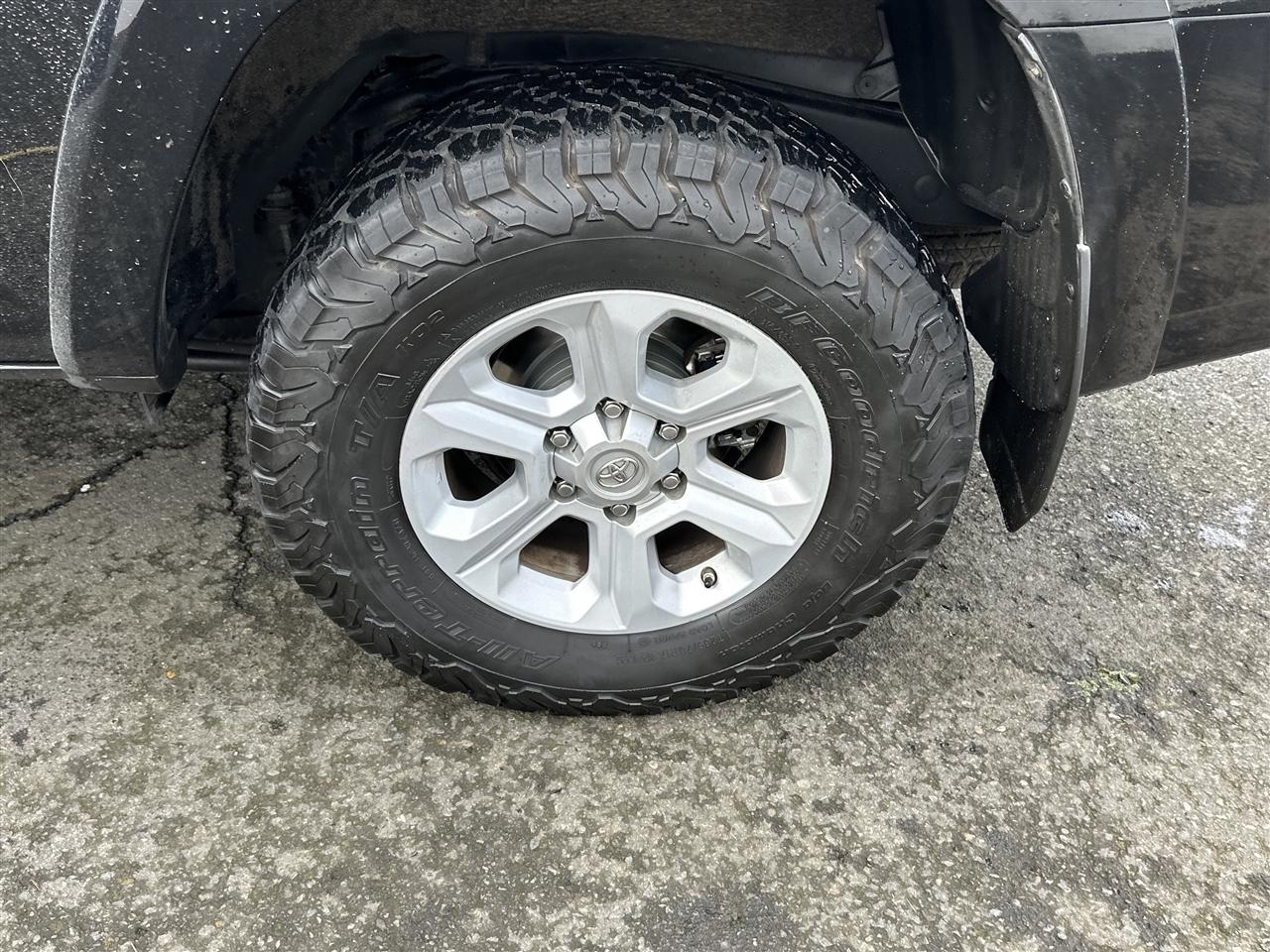 Toyota 4Runner SR5 4WD 2016