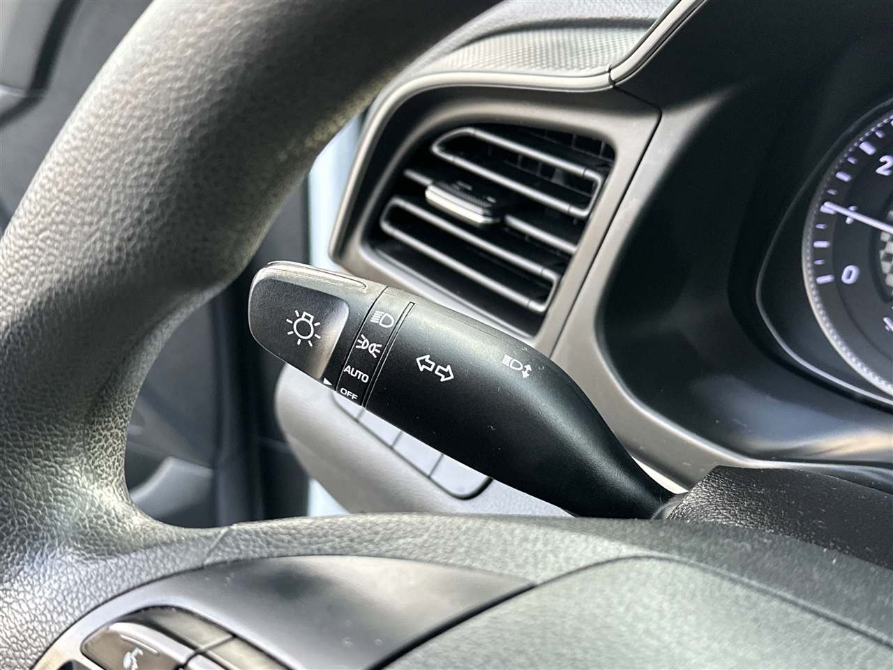 Hyundai Elantra Limited 2019