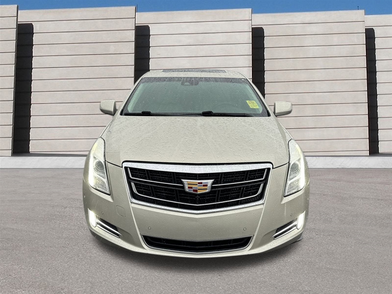 Cadillac XTS 4dr Sdn Luxury FWD 2016