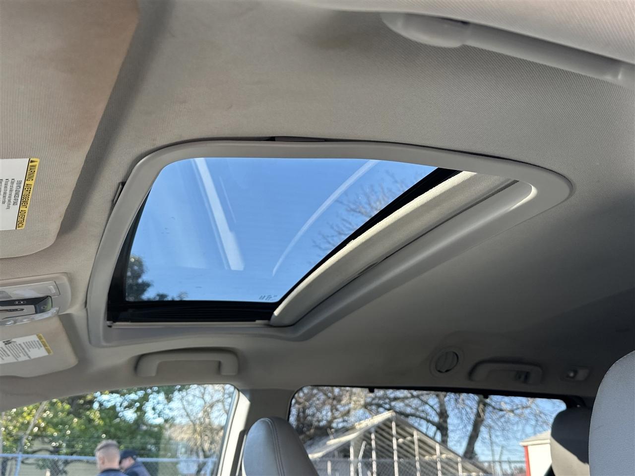 Toyota Sienna XLE FWD 8-Passenger V6 2016