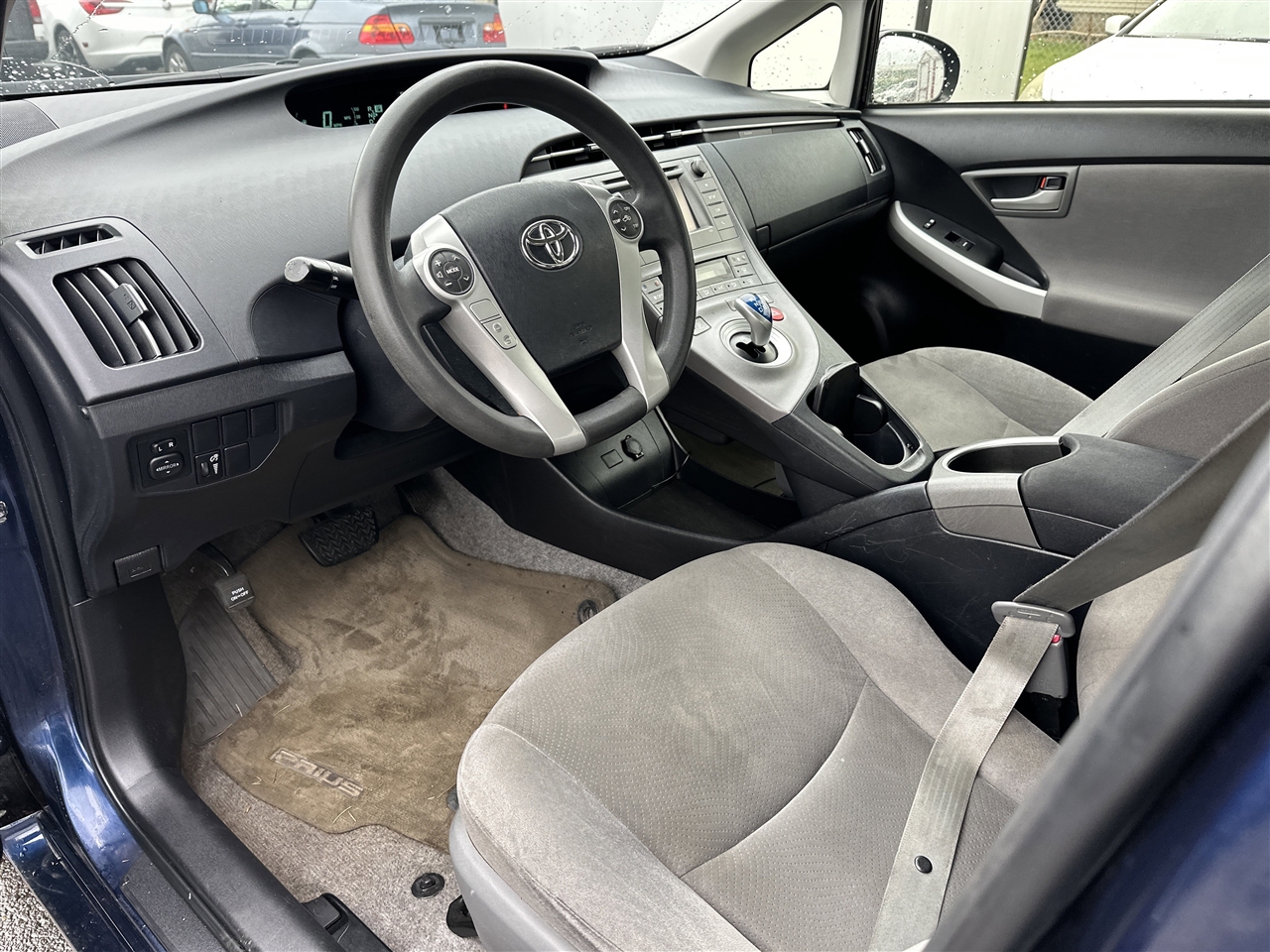 Toyota Prius Prius V 2013