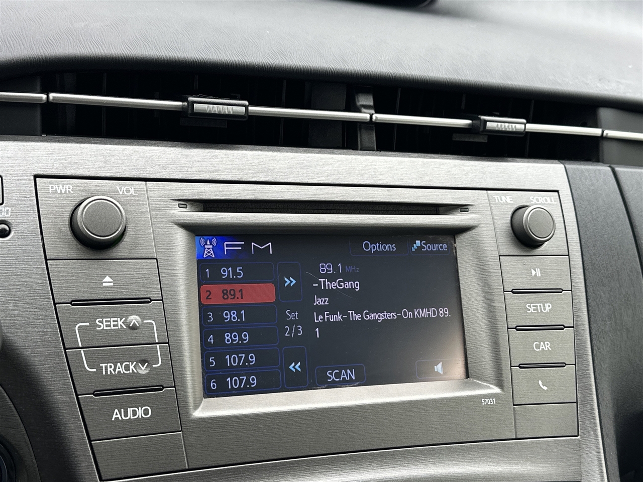 Toyota Prius Prius V 2013