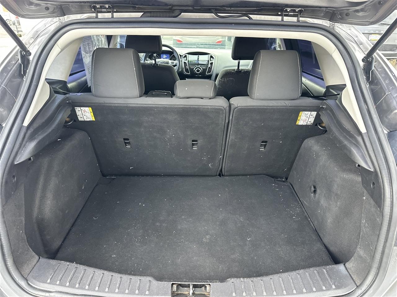 Ford Focus SE Hatch 2014