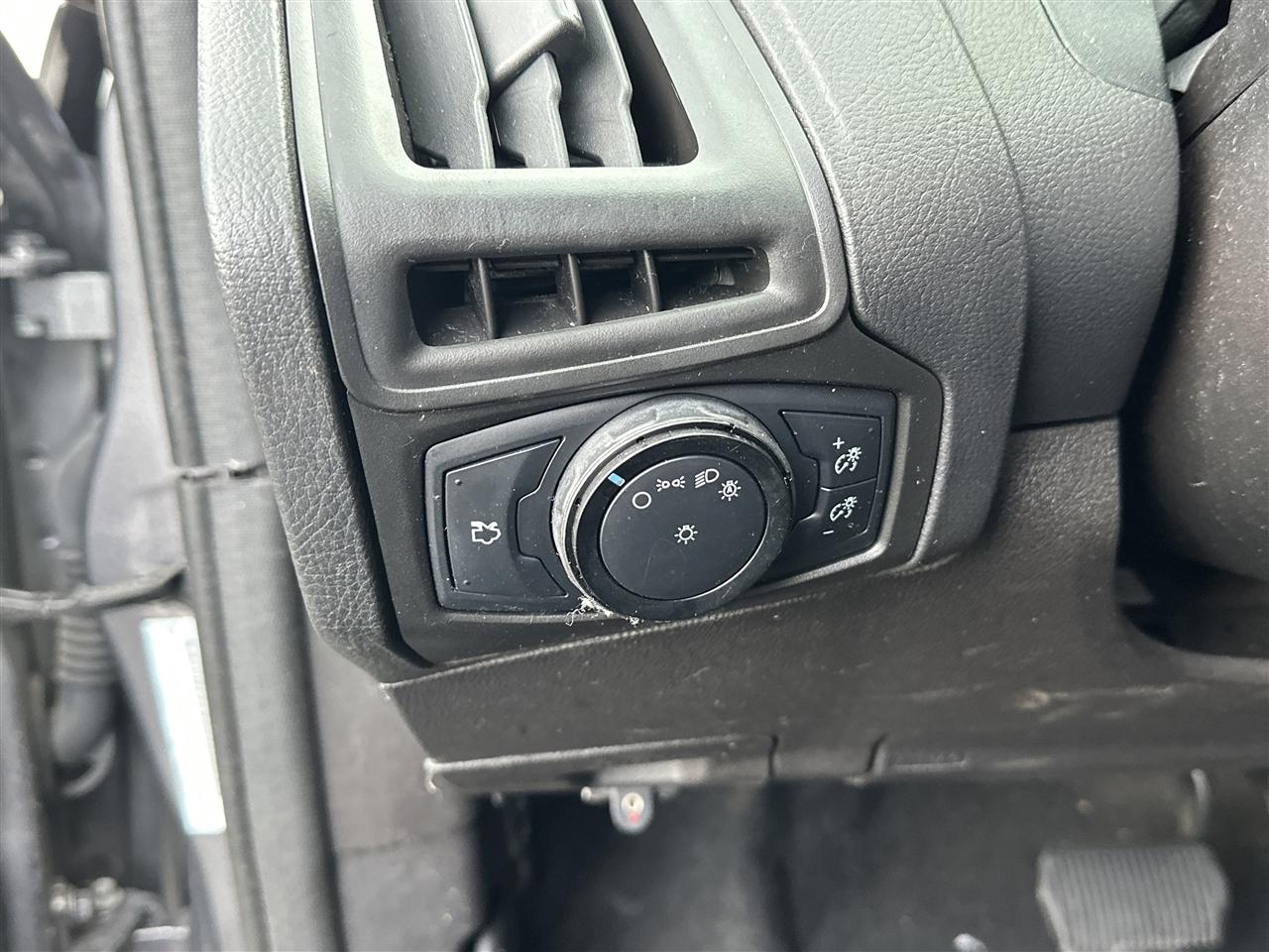 Ford Focus SE Hatch 2014