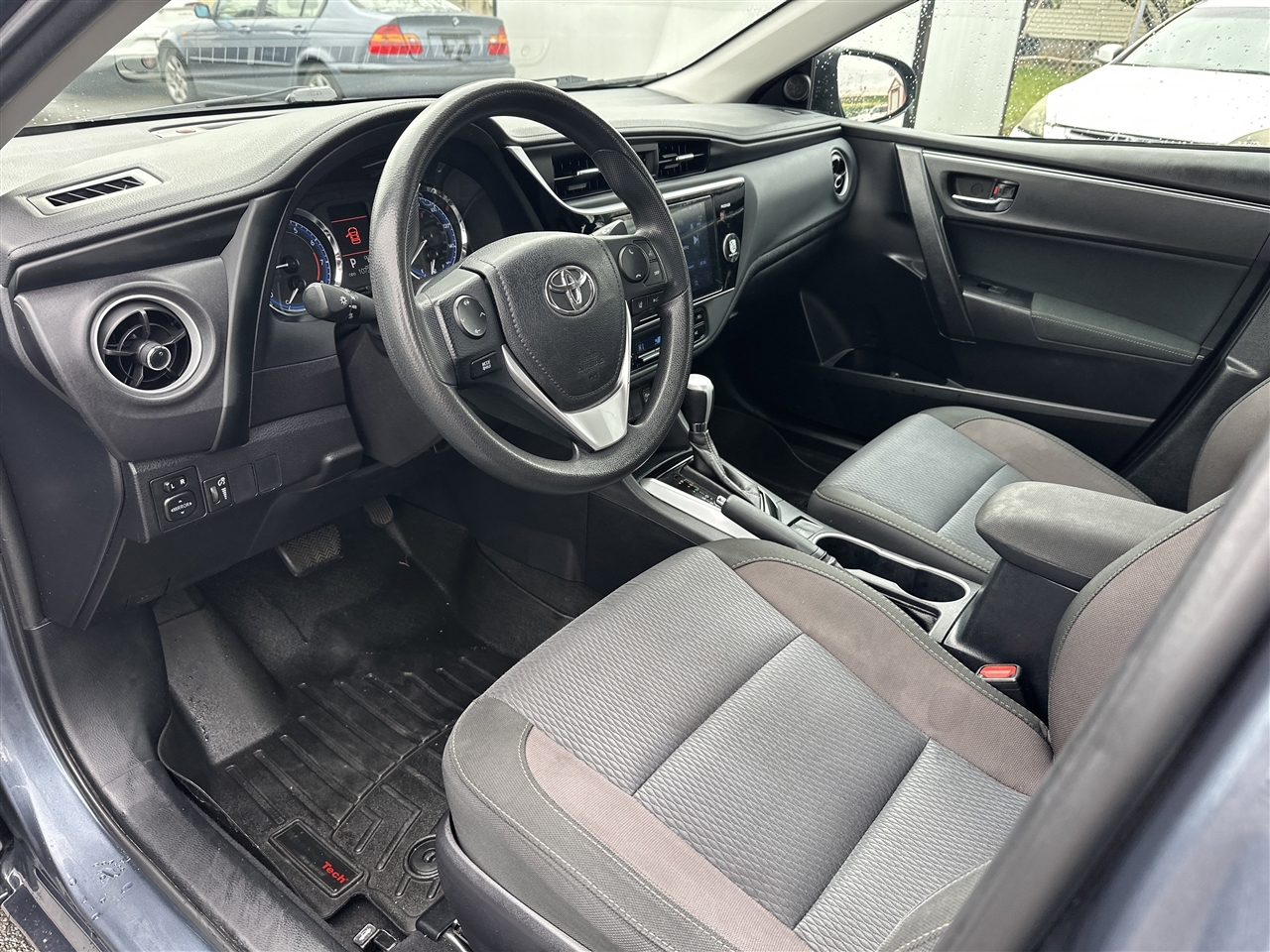 Toyota Corolla LE CVT 2017