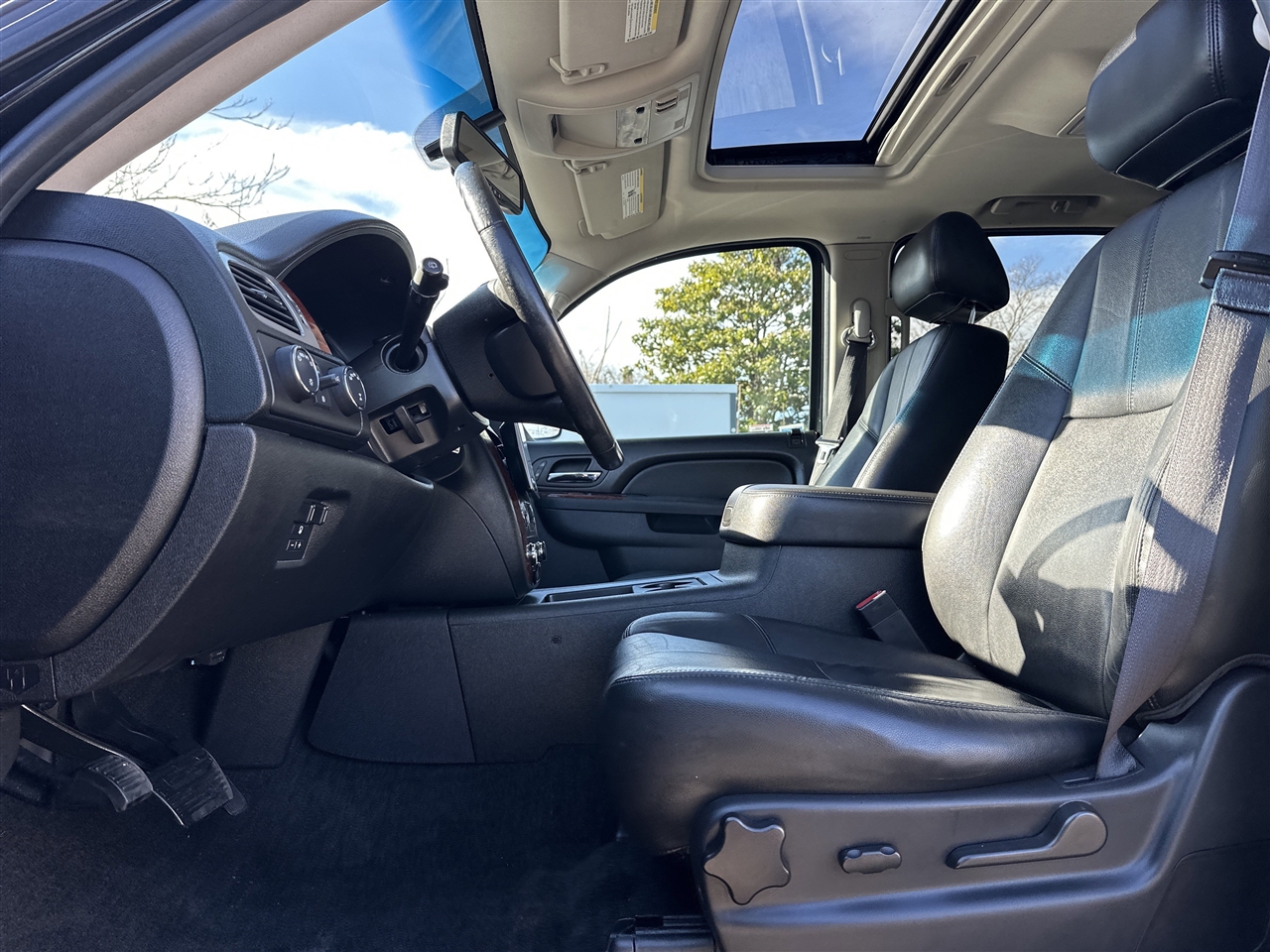 Chevrolet Suburban LTZ 1500 4WD 2013