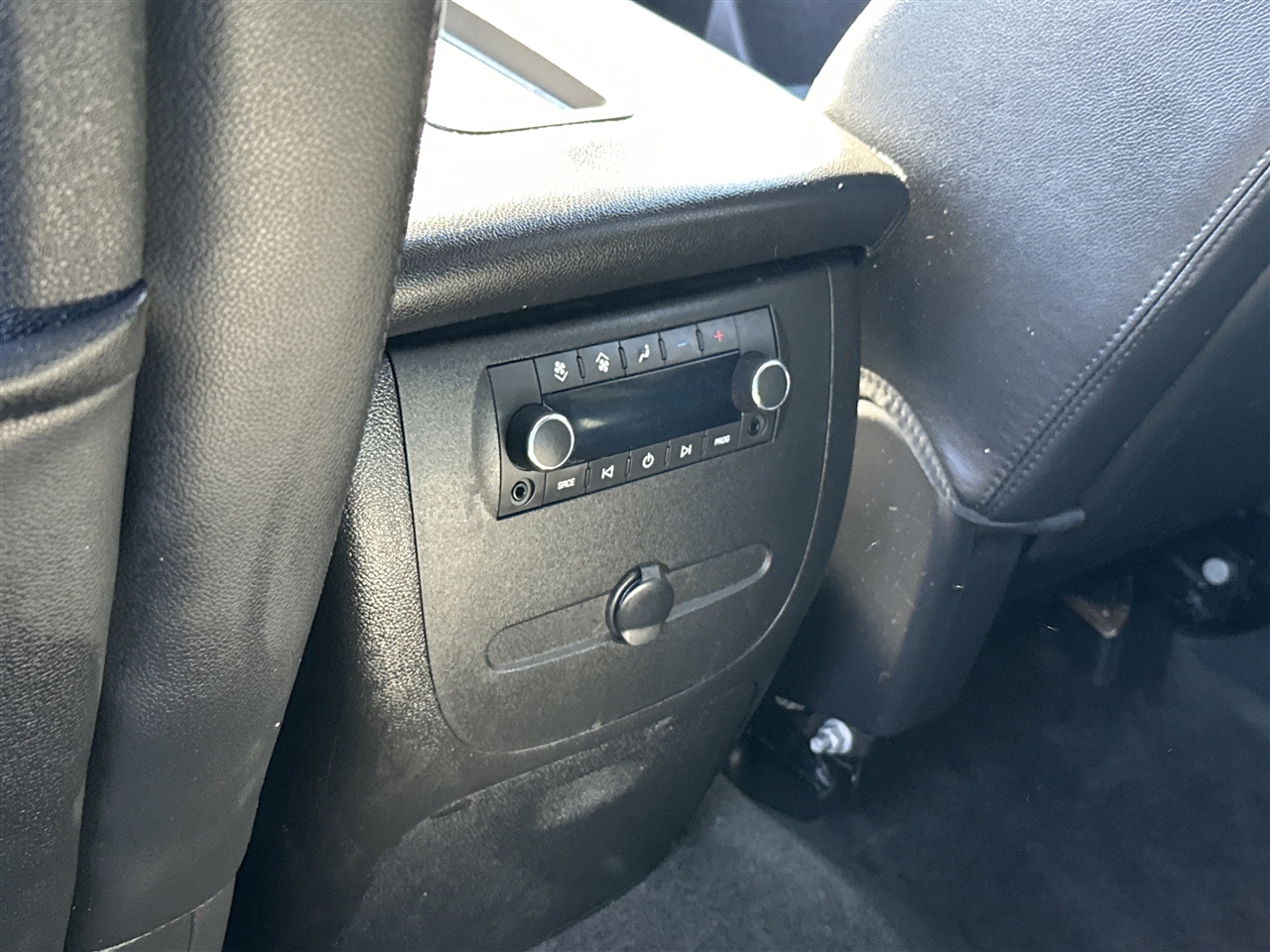 Chevrolet Suburban LTZ 1500 4WD 2013