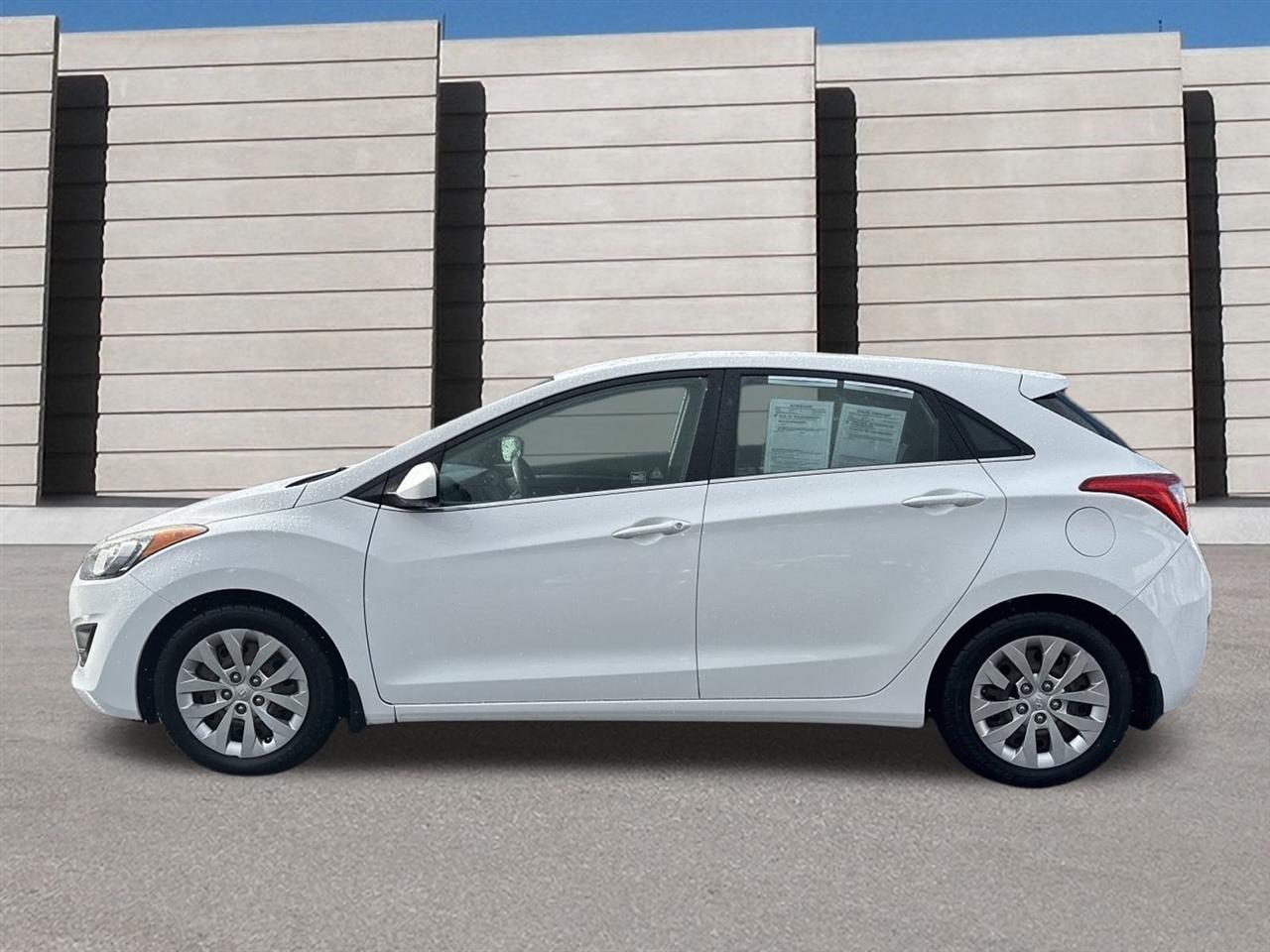Hyundai Elantra GT A/T 2016