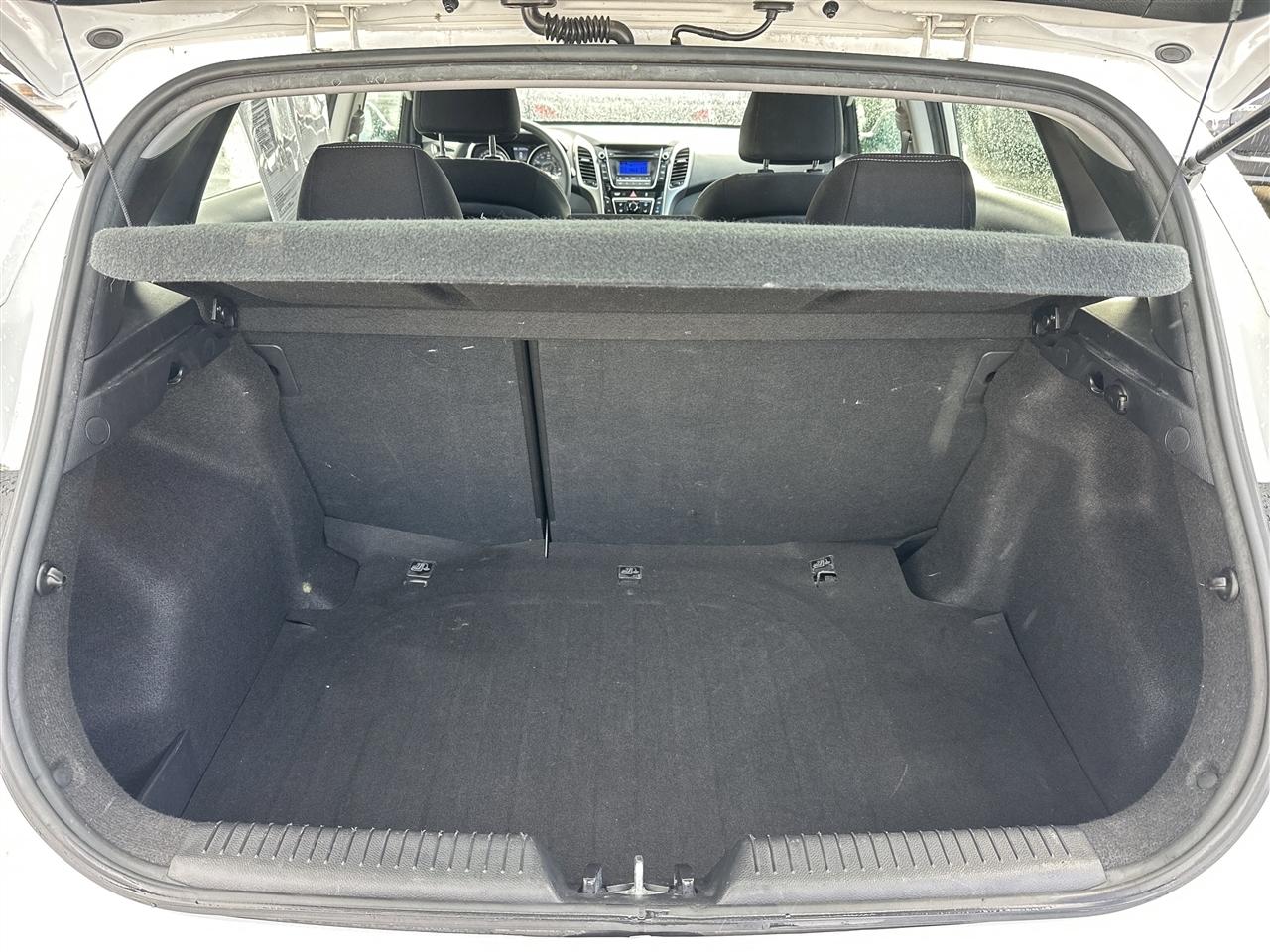 Hyundai Elantra GT A/T 2016