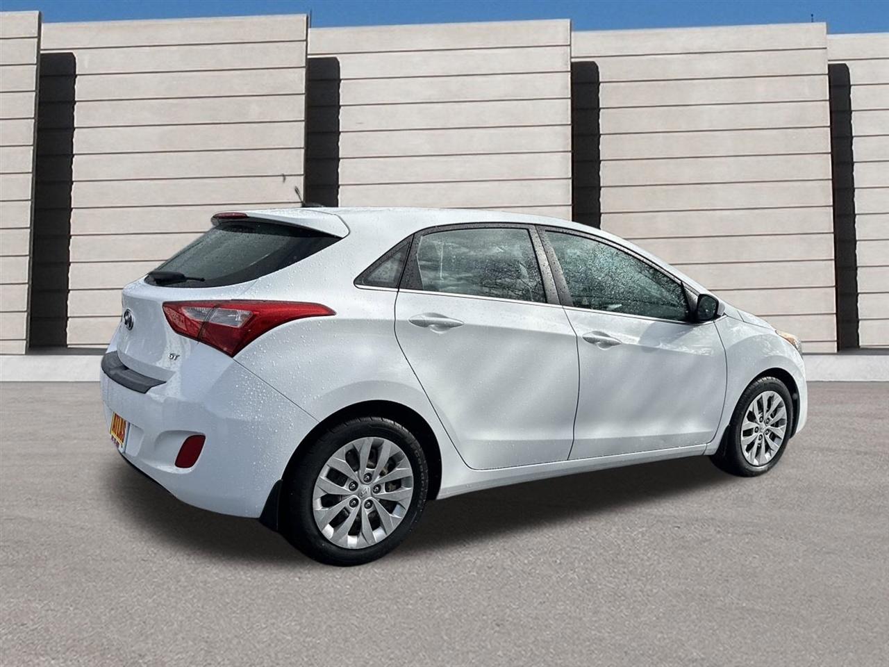 Hyundai Elantra GT A/T 2016