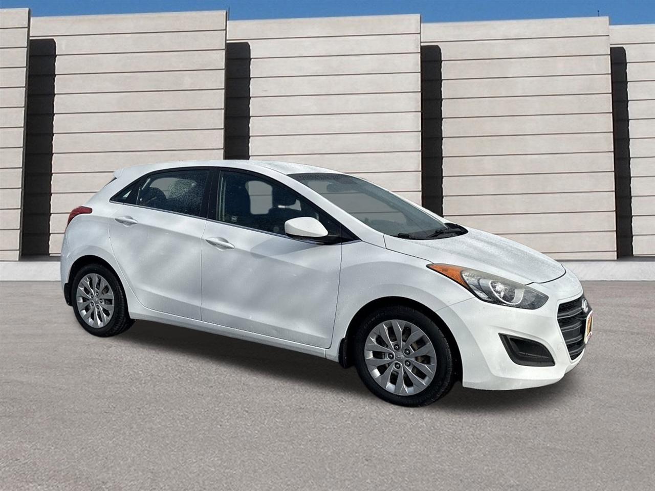 Hyundai Elantra GT A/T 2016