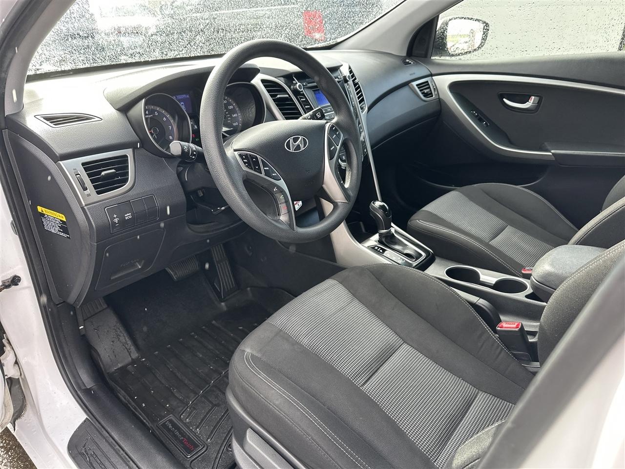 Hyundai Elantra GT A/T 2016