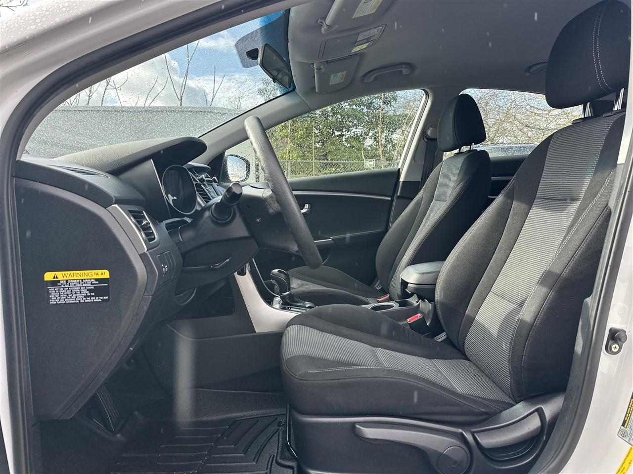 Hyundai Elantra GT A/T 2016