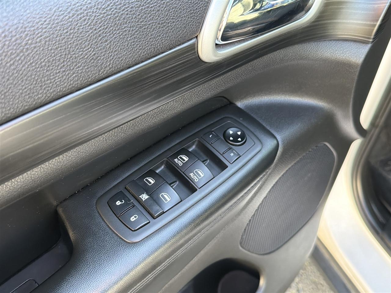 Jeep Grand Cherokee Laredo 4WD 2020