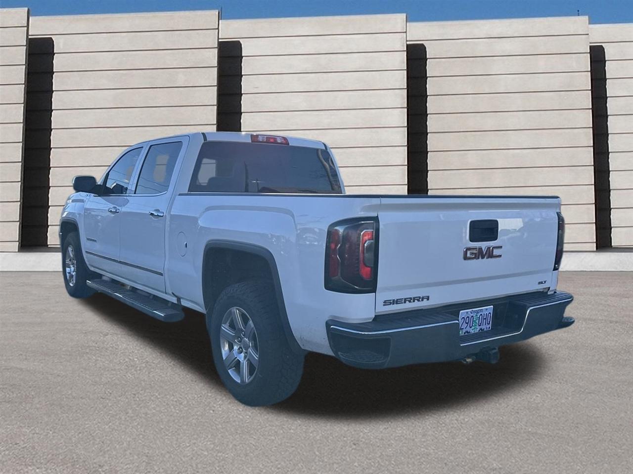GMC Sierra 1500 SLT Crew Cab Long Box 4WD 2017