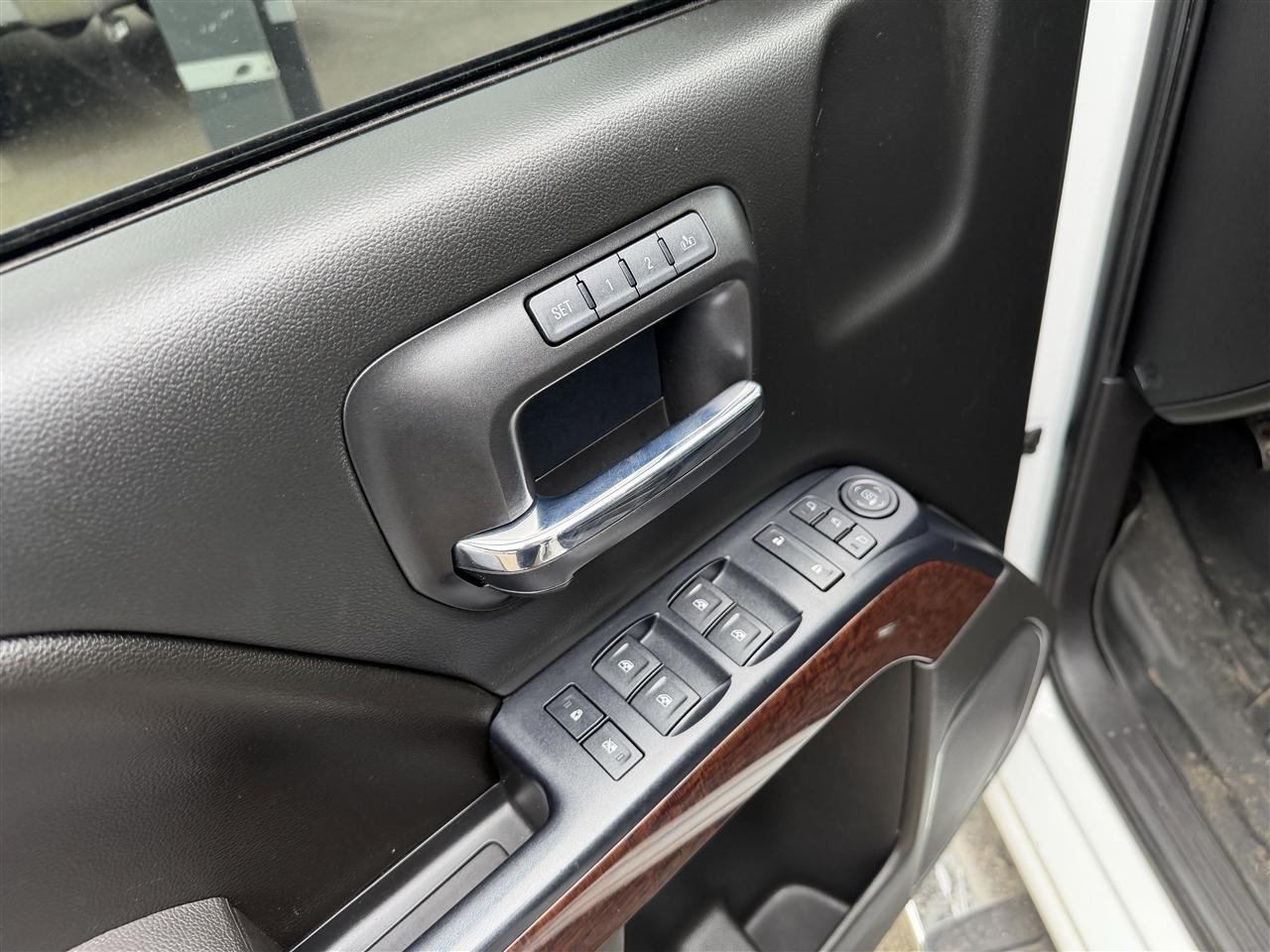 GMC Sierra 1500 SLT Crew Cab Long Box 4WD 2017