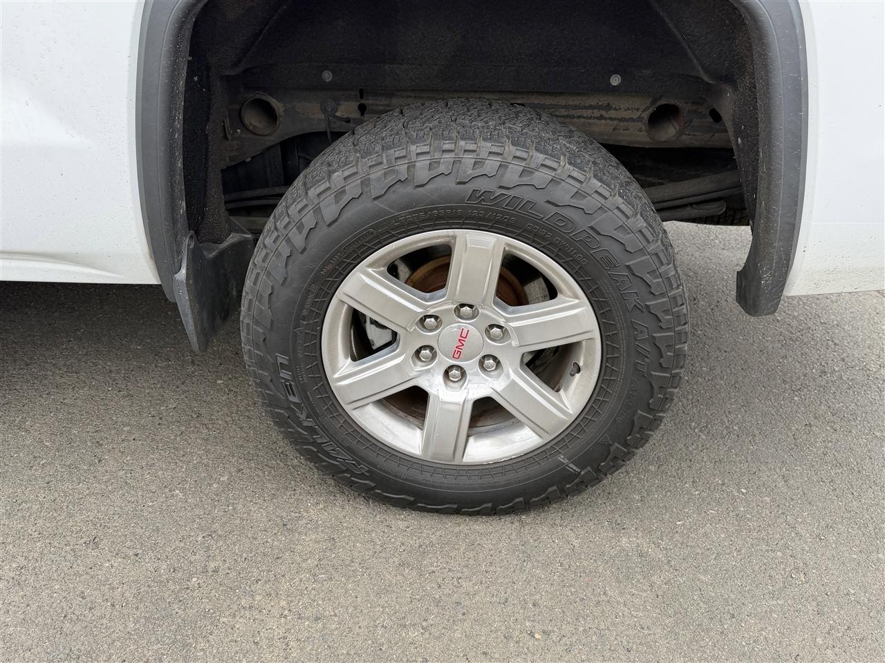 GMC Sierra 1500 SLT Crew Cab Long Box 4WD 2017