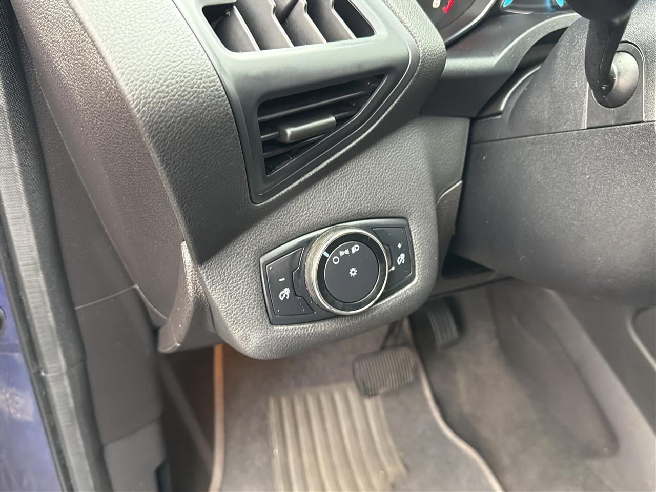 Ford Escape S FWD 2014