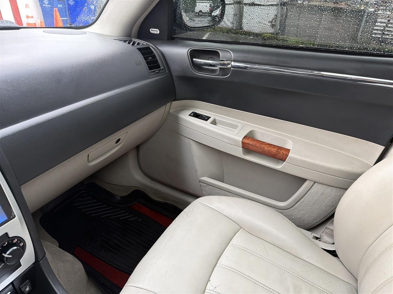 Chrysler 300 C AWD 2006