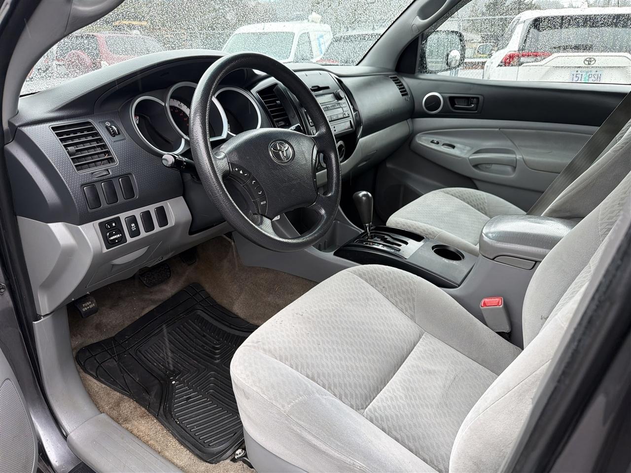 Toyota Tacoma Double Cab Auto 2WD 2011