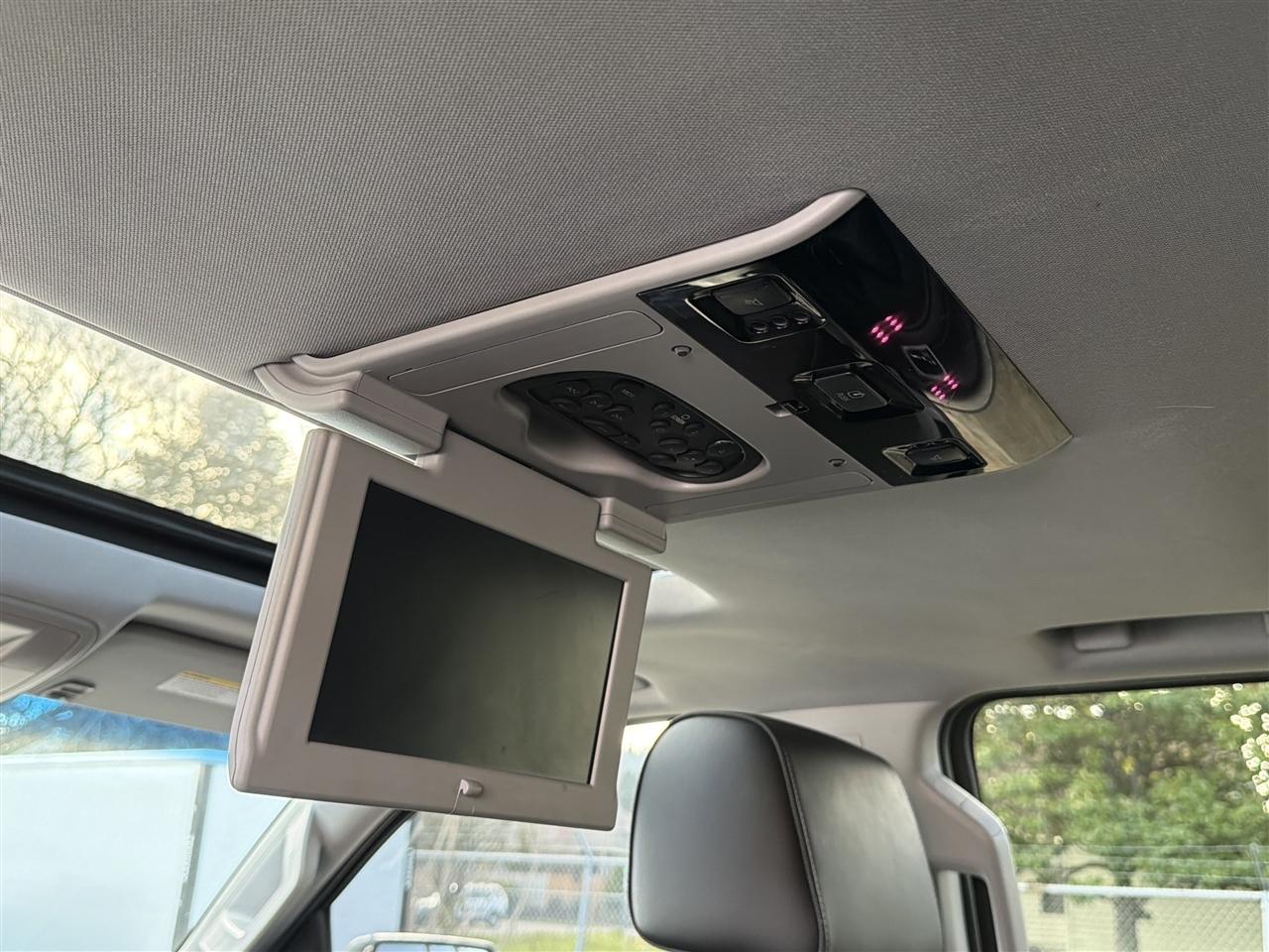 GMC Yukon XL Denali 4WD 2017