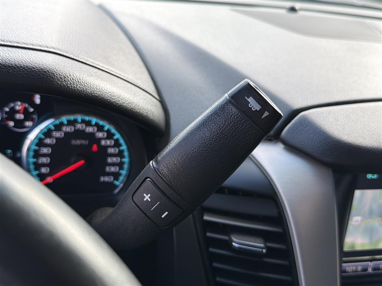 GMC Yukon XL Denali 4WD 2017