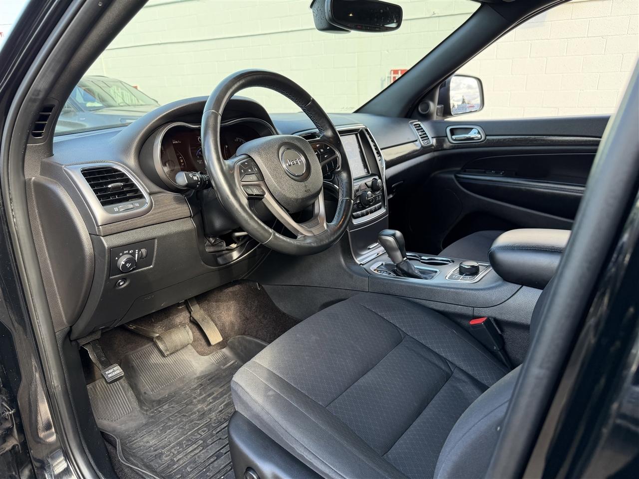 Jeep Grand Cherokee Laredo 4WD 2018