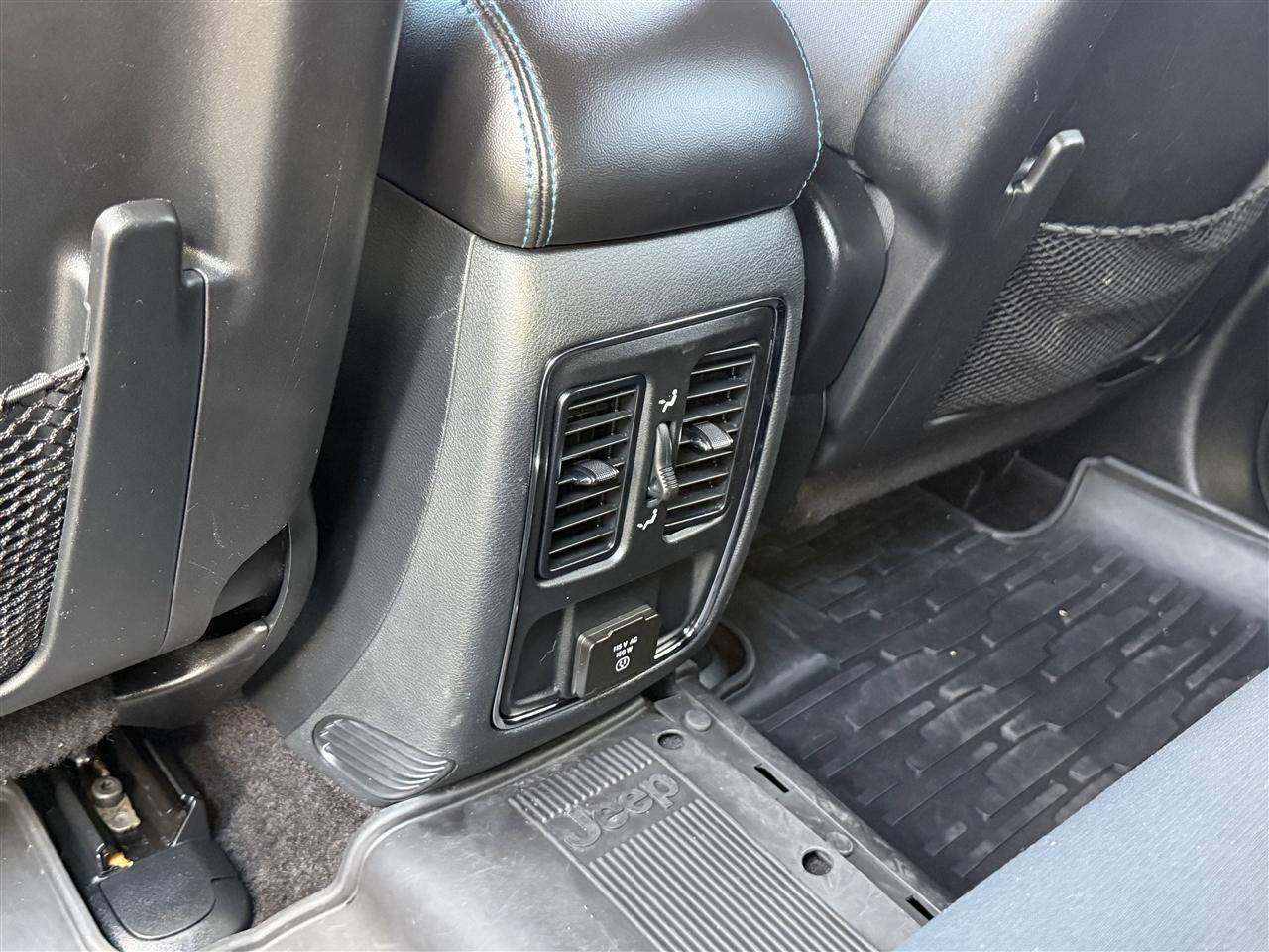 Jeep Grand Cherokee Laredo 4WD 2018