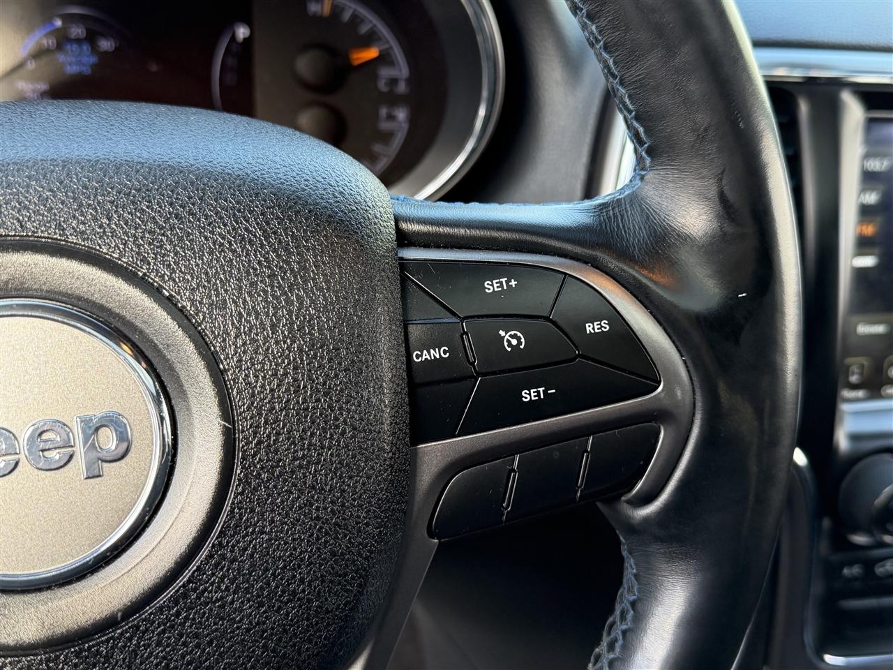 Jeep Grand Cherokee Laredo 4WD 2018