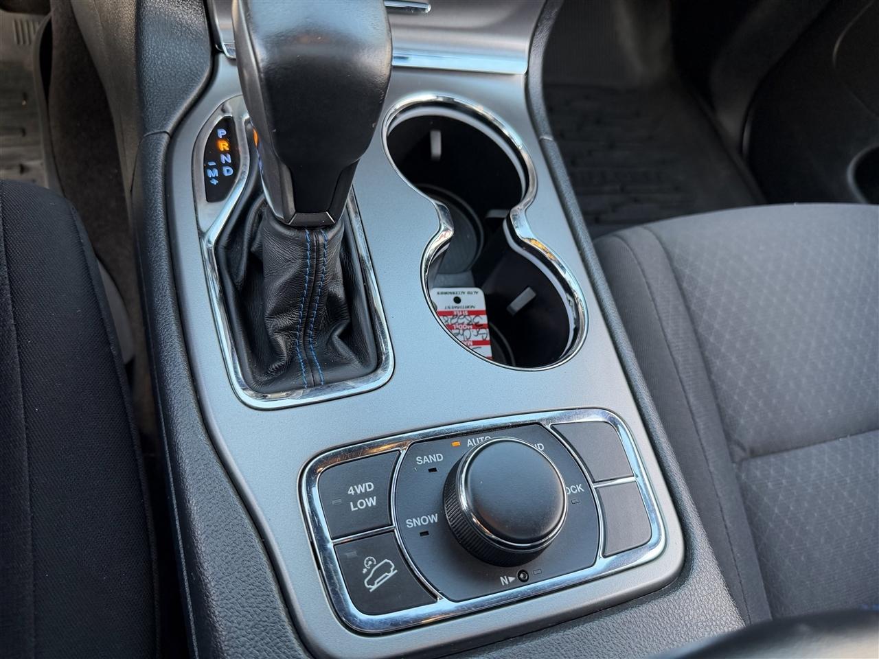 Jeep Grand Cherokee Laredo 4WD 2018