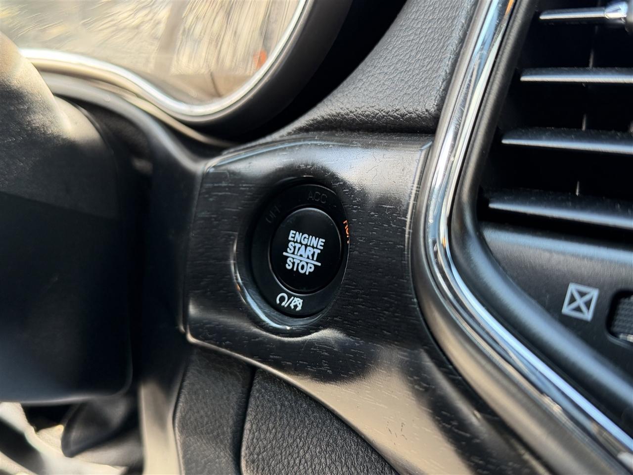 Jeep Grand Cherokee Laredo 4WD 2018