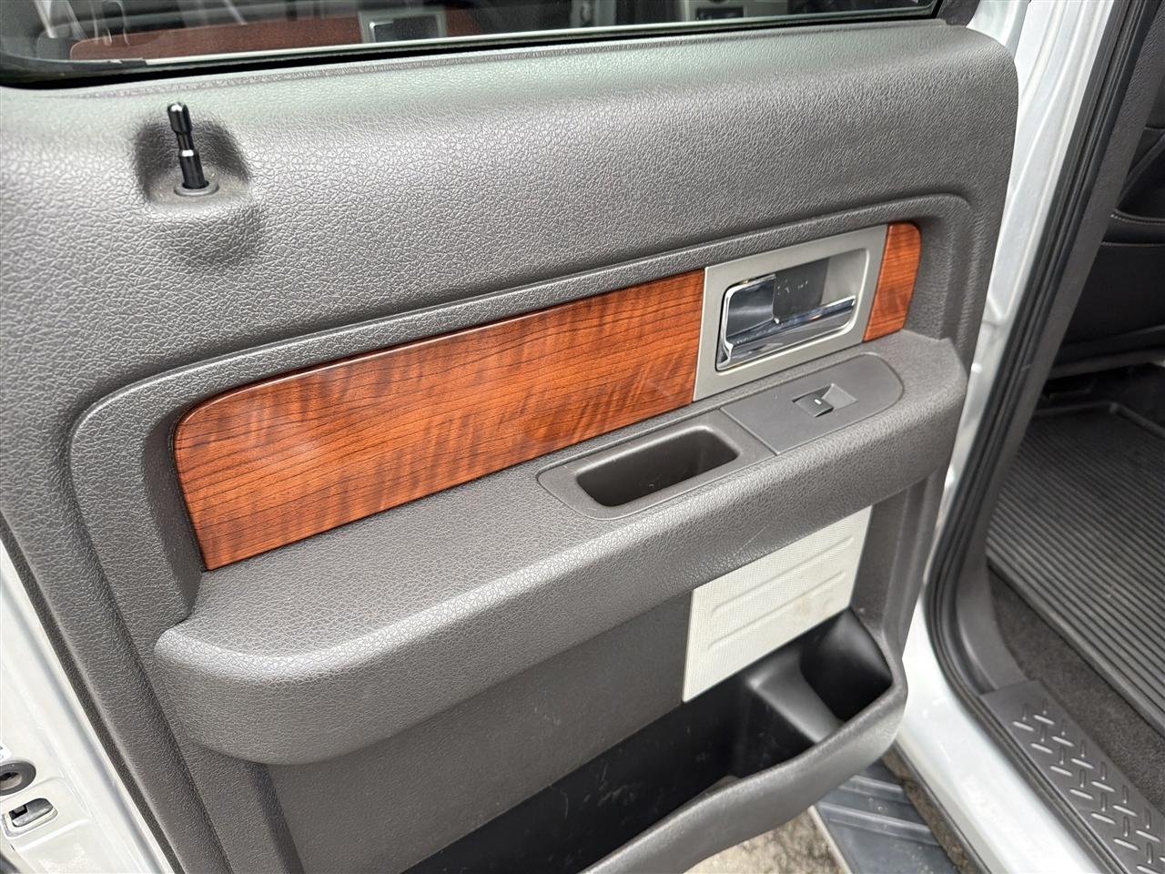 Ford F-150 Lariat SuperCrew 5.5-ft. Bed 2WD 2010