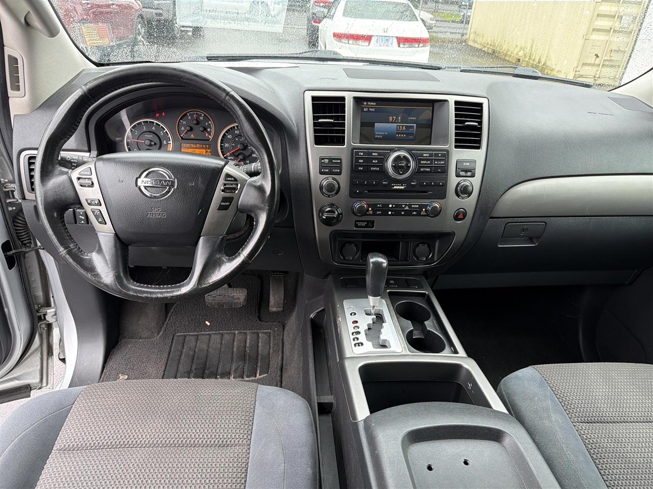 Nissan Armada SV 4WD 2014