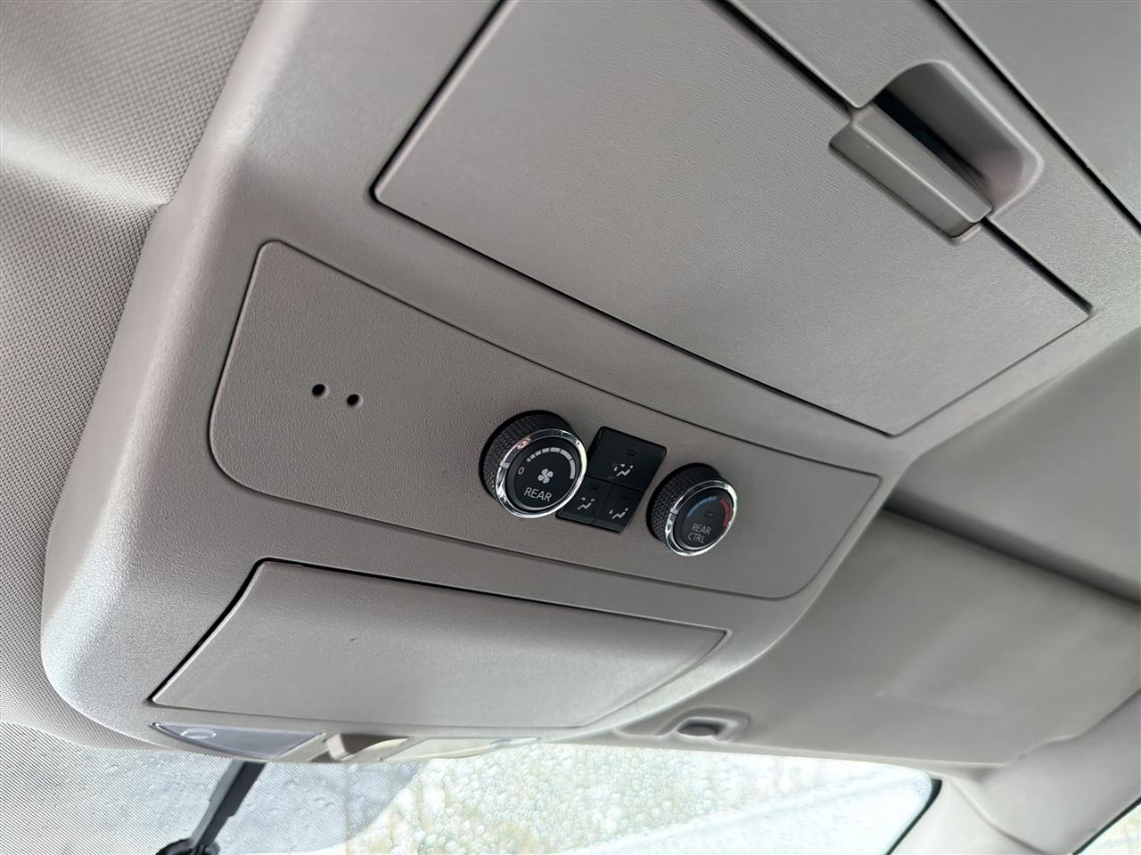 Nissan Armada SV 4WD 2014