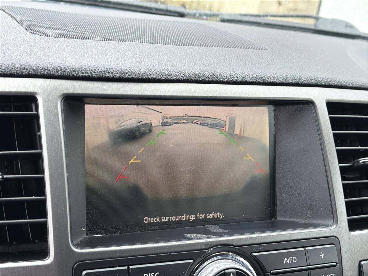 Nissan Armada SV 4WD 2014