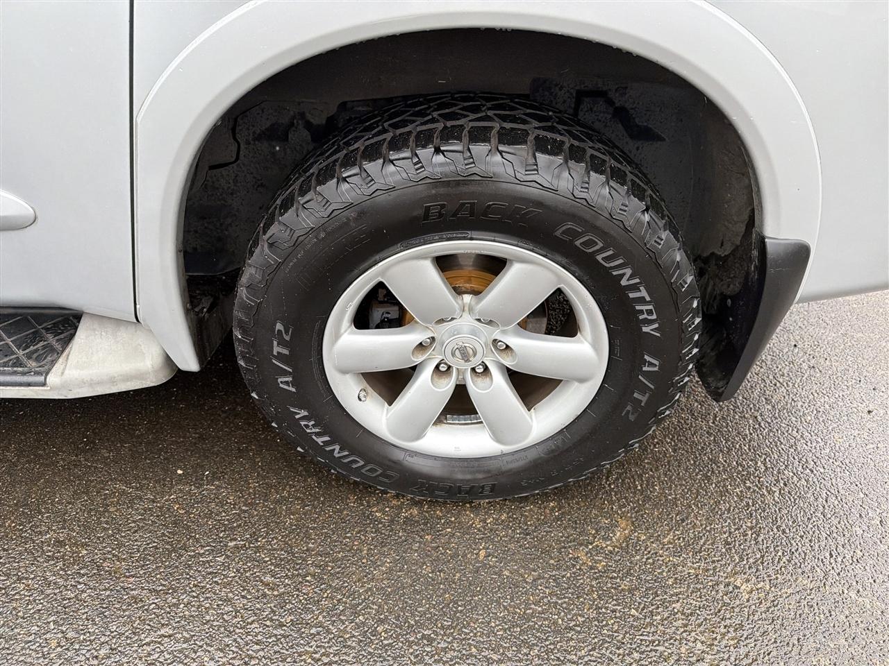 Nissan Armada SV 4WD 2014