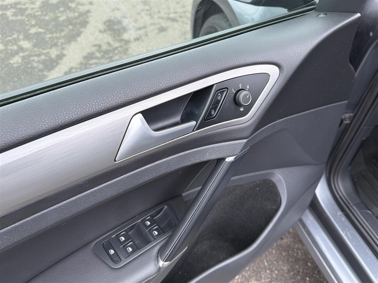 Volkswagen Golf TSI SE 6A 2015