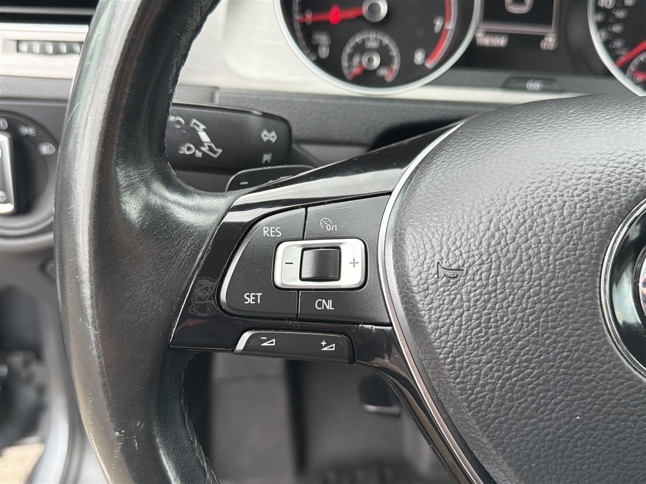 Volkswagen Golf TSI SE 6A 2015